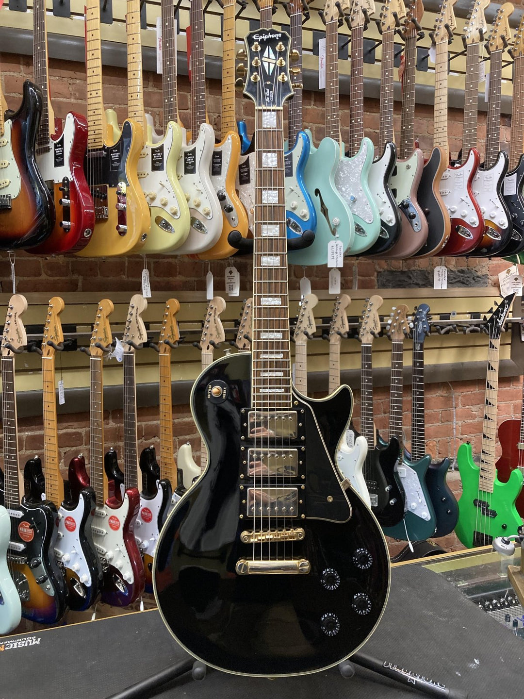 マーEpiphone レスポールカスタム 3PU Black Beauty Epiphone Les Paul Custom Black Beauty (3-Pickup), Ebony – Bros Guitars