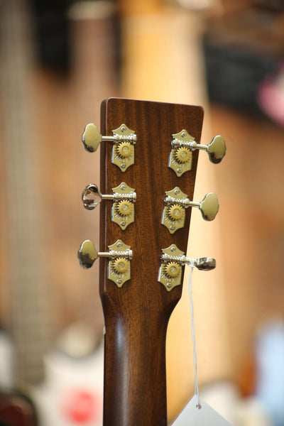 Martin D-18 Natural Dreadnought Standard Series Acoustic Guitar with Molded HardShell 10D18