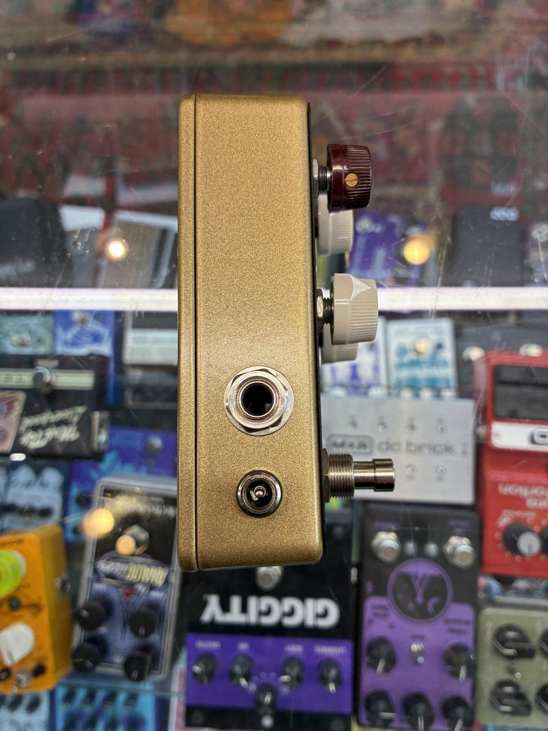 Dual Stage Amplification Cyllarus v1 – Bros Guitars