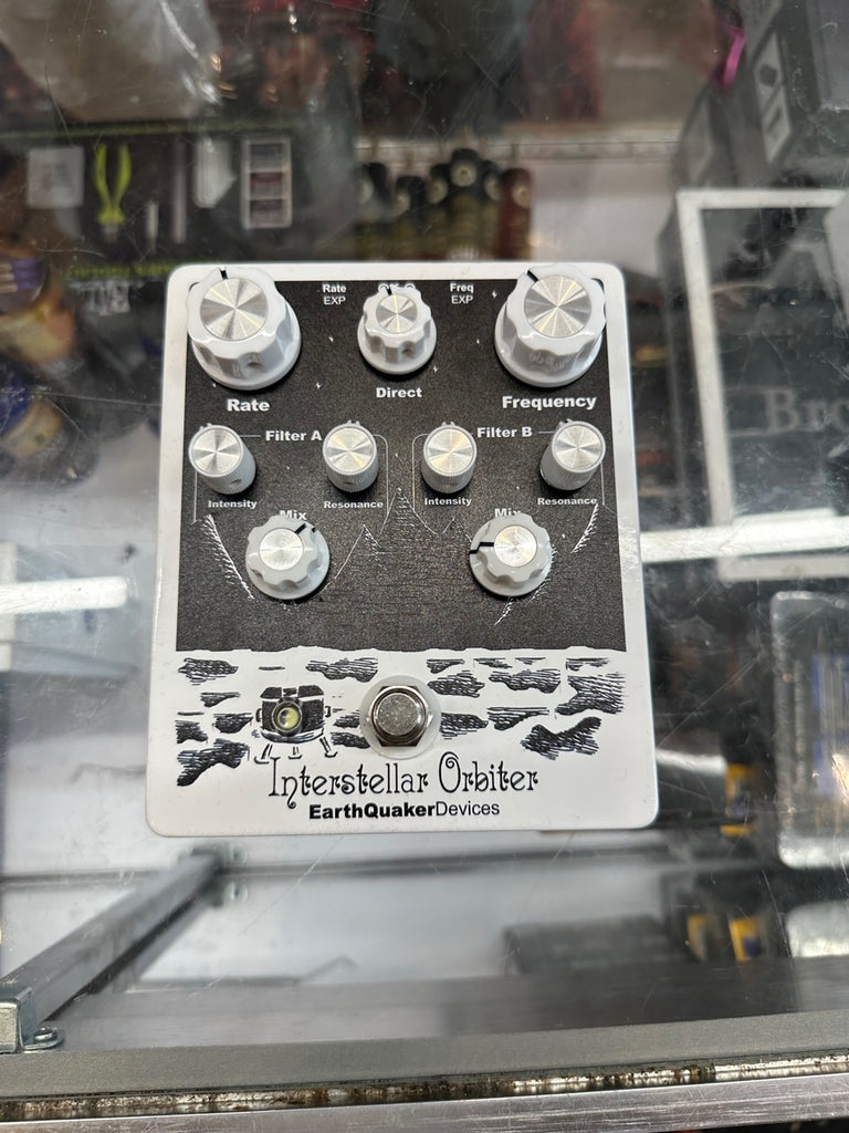 EarthQuaker Devices Interstellar Orbiter Dual Resonant Filter – Bros Guitars