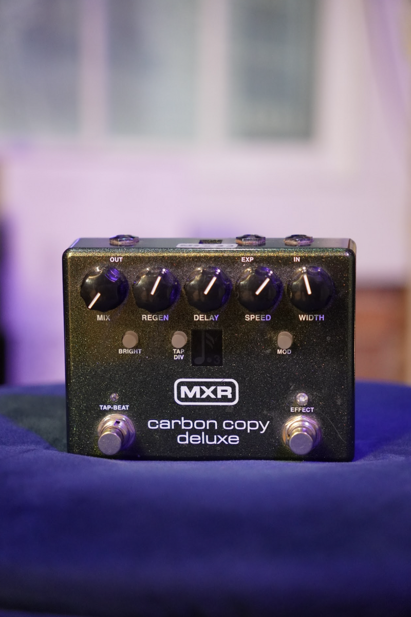 MXR Carbon Copy Deluxe Delay Pedal