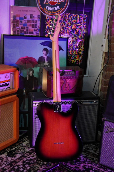 Fender Player Telecaster Left-Handed - 3-Color Sunburst w/ Maple Fingerboard