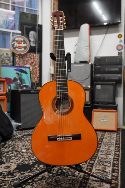 2011 Jose Ramirez FL2 Spruce Flamenco Guitar With Case