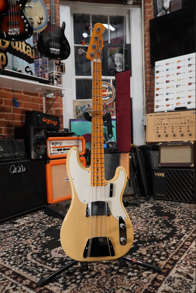 2022 Fender American Vintage II 1954 Precision Bass Maple - Vintage Blonde