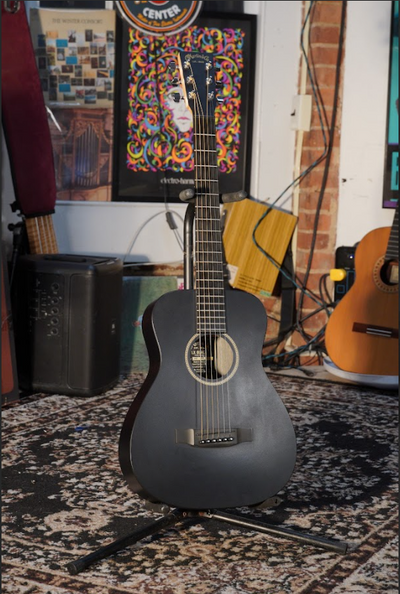 Martin LX Mini Black w/Martin case