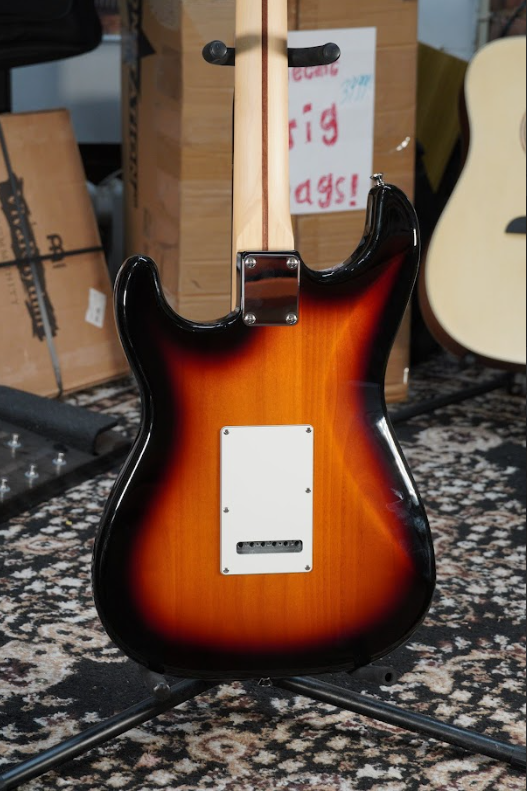 Fender Made in Japan Hybrid II Stratocaster 3-Color Sunburst