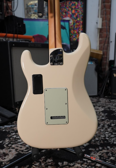 2020 Fender Player Series Stratocaster Polar White