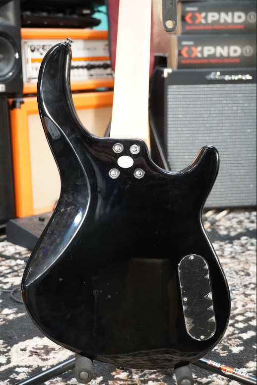 Dean Playmate Bass Classic Black – Bros Guitars