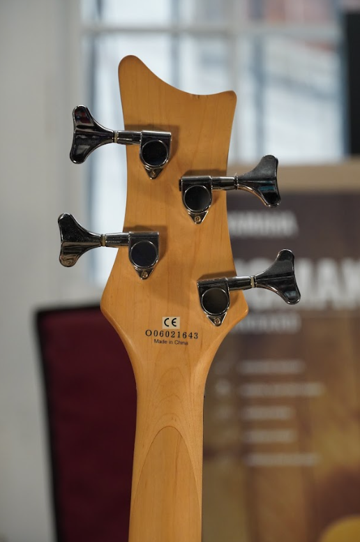 Dean Playmate Bass Classic Black – Bros Guitars