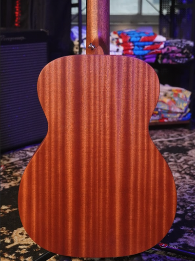 Martin 000 Jr-10 Satin Sit/Sap with Gig Bag