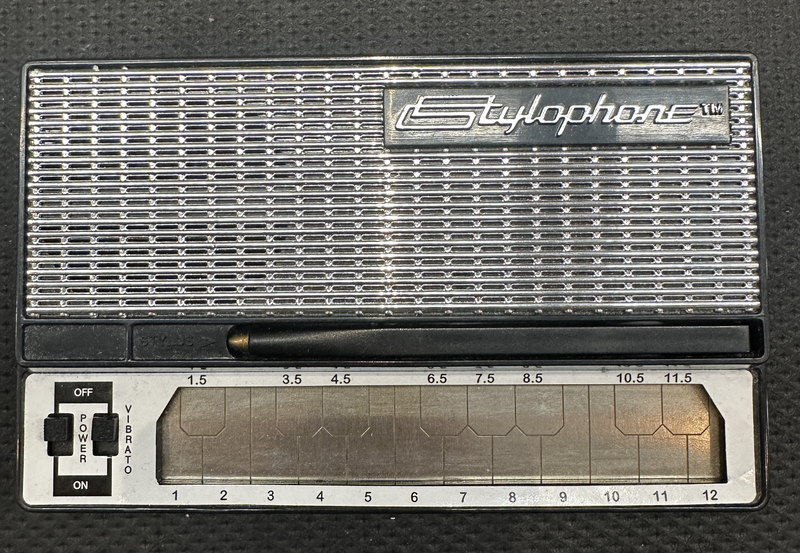 Dubreq - Stylophone S-1 Synthesizer