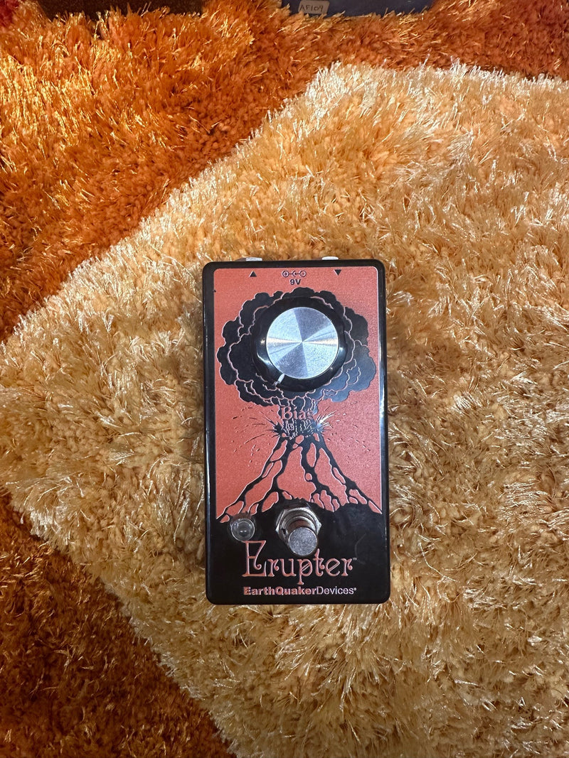 EarthQuaker Erupter Fuzz - (Excellent Condition)