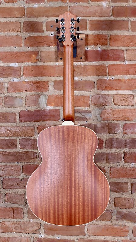 Guild Westerly Jumbo Junior Mini Jumbo Mahogany Natural