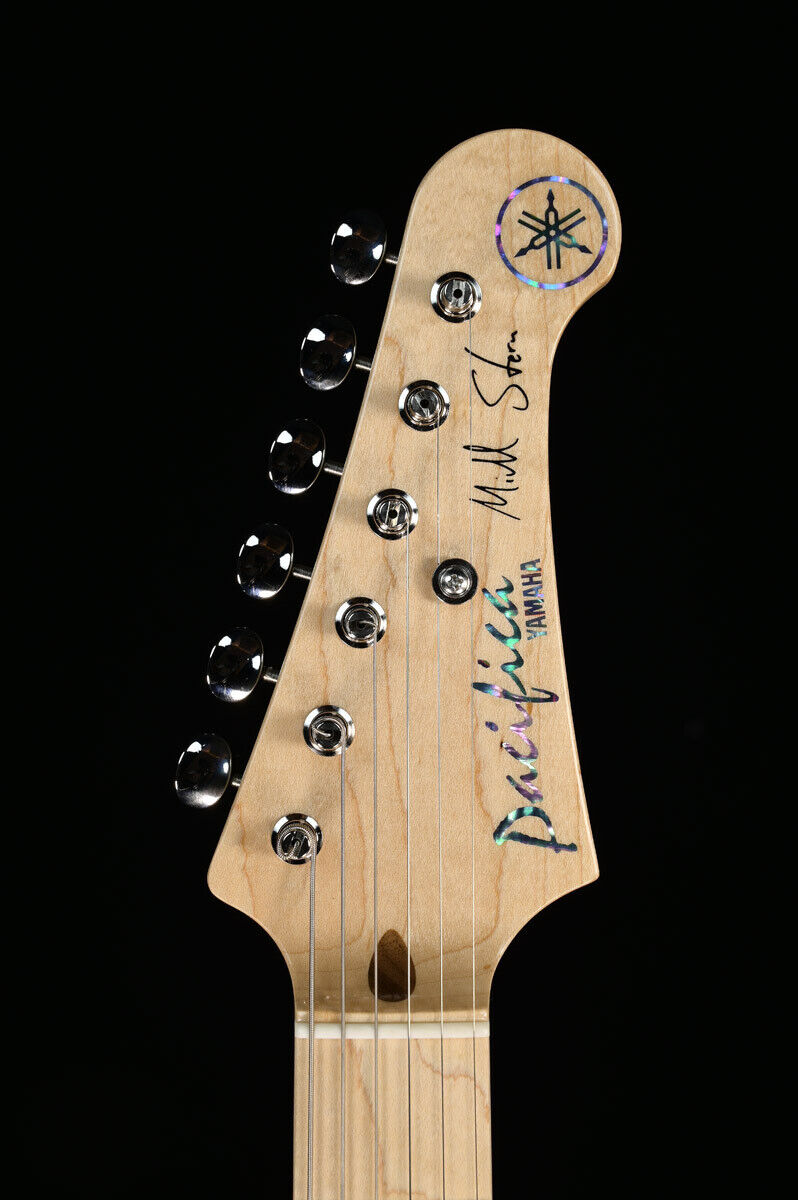 Yamaha PAC1611MS Mike Stern Signature - Natural Guitar