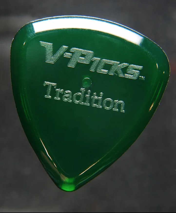 tradition guitar pick - emerald green v-pick
